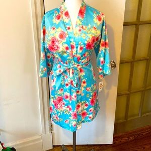 Fresh floral robe  with rose pattern on blue ground. NWT